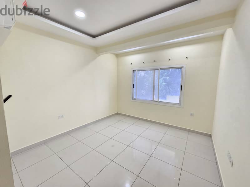 Mob 33180618 awesome 3 BHK flat in hidd like brand new semi furnished 1