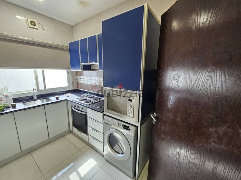 Mob 33180618 awesome 3 BHK flat in hidd like brand new semi furnished 4