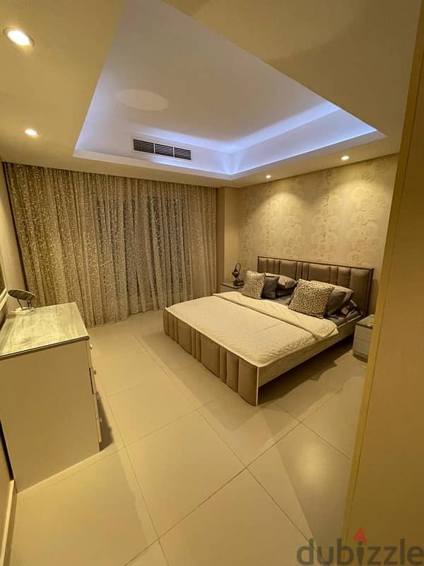 Luxury lagoon-front living with breathtaking sunset views in Amwaj 7