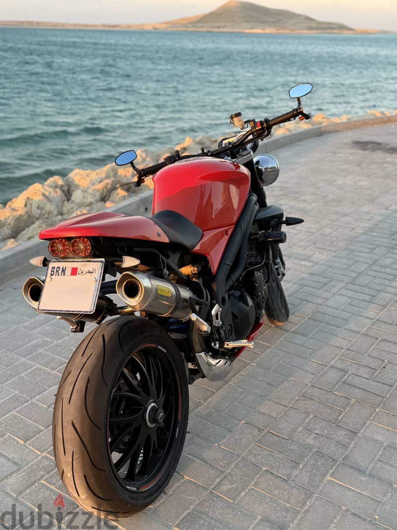 For Sale: Triumph Speed Triple 1050 (2009) 4