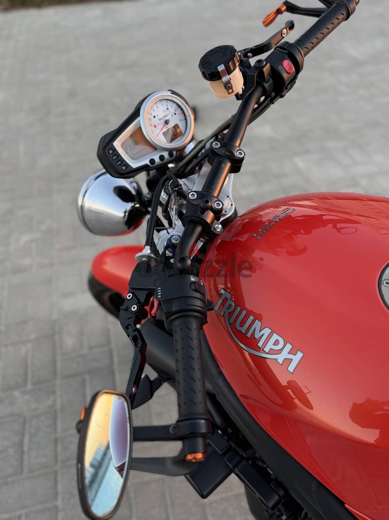 For Sale: Triumph Speed Triple 1050 (2009) 14