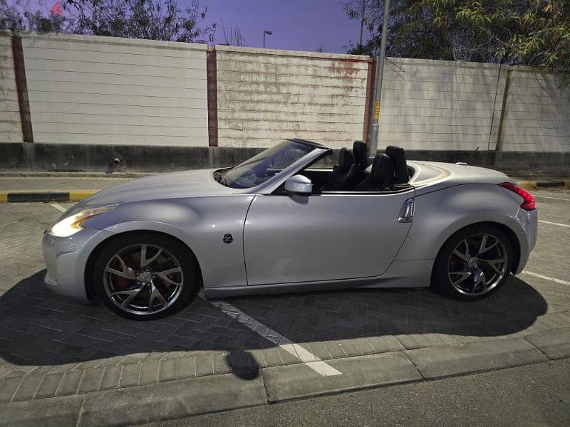 Nissan 370Z Convertible - Negotiable Price 2