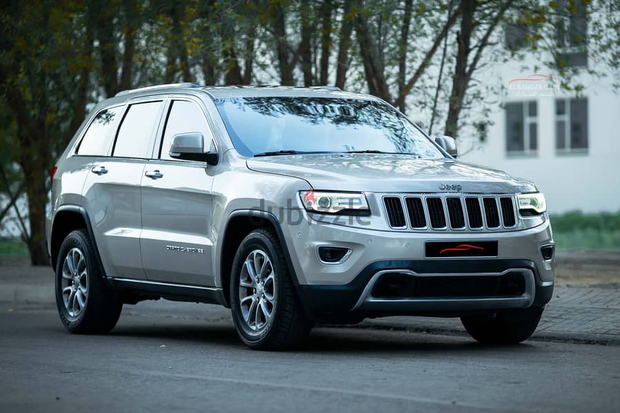 Jeep Grand Cherokee 2015 Gold  3.6L V6 4WD  Discounted  Bahrain Spec 1