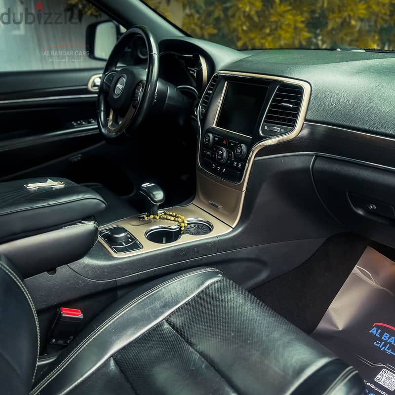 Jeep Grand Cherokee 2015 Gold  3.6L V6 4WD  Discounted  Bahrain Spec 14