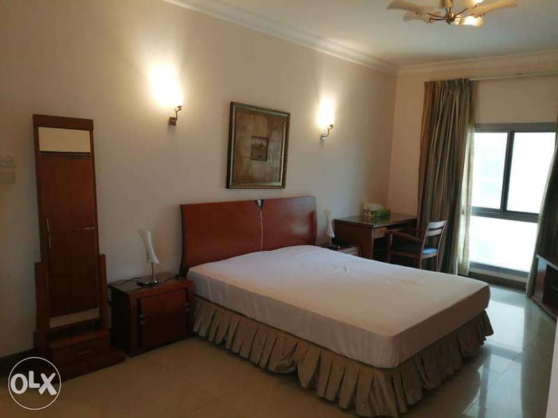 All inclusive+balcony+housekeeping+near grand mosque+calm location 6