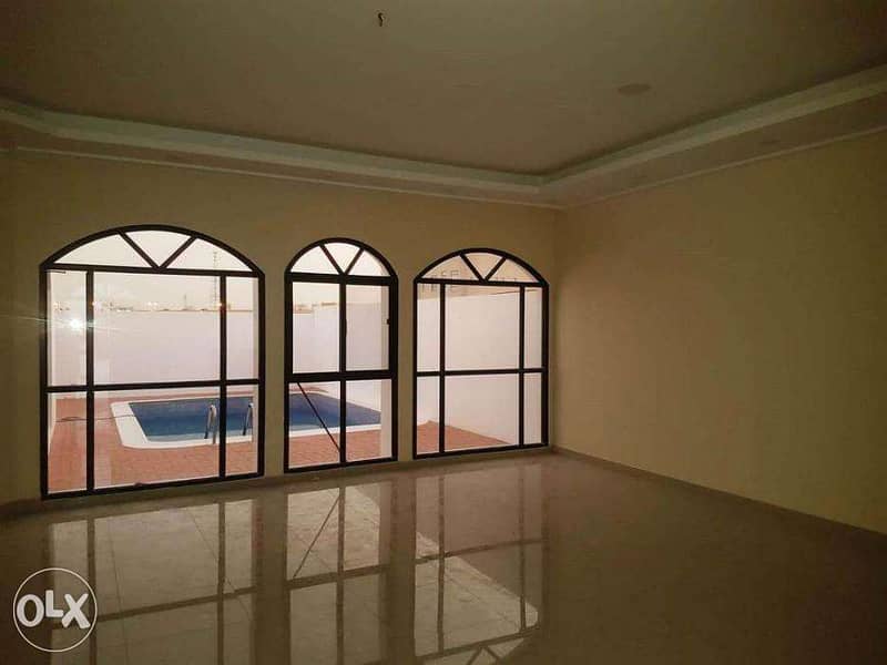 Hamla– Great 3 bedroom semi furnished villa with pool Close to BSB 1
