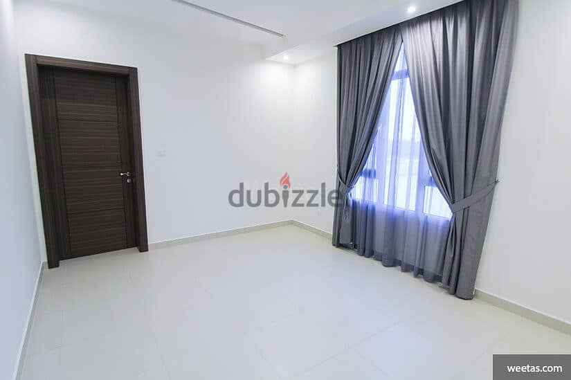 Spacious Inclsuive 2 Bed Baurhama close kitchen 2