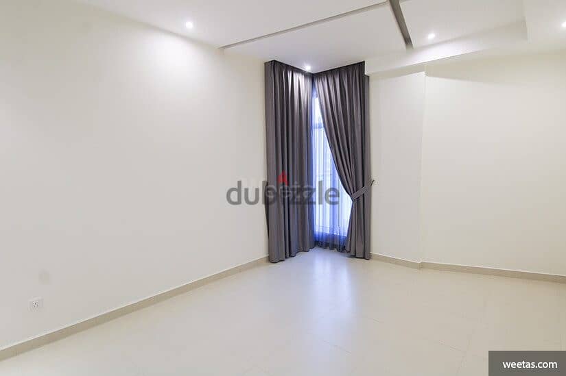Spacious Inclsuive 2 Bed Baurhama close kitchen 4