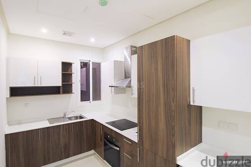 Spacious Inclsuive 2 Bed Baurhama close kitchen 5