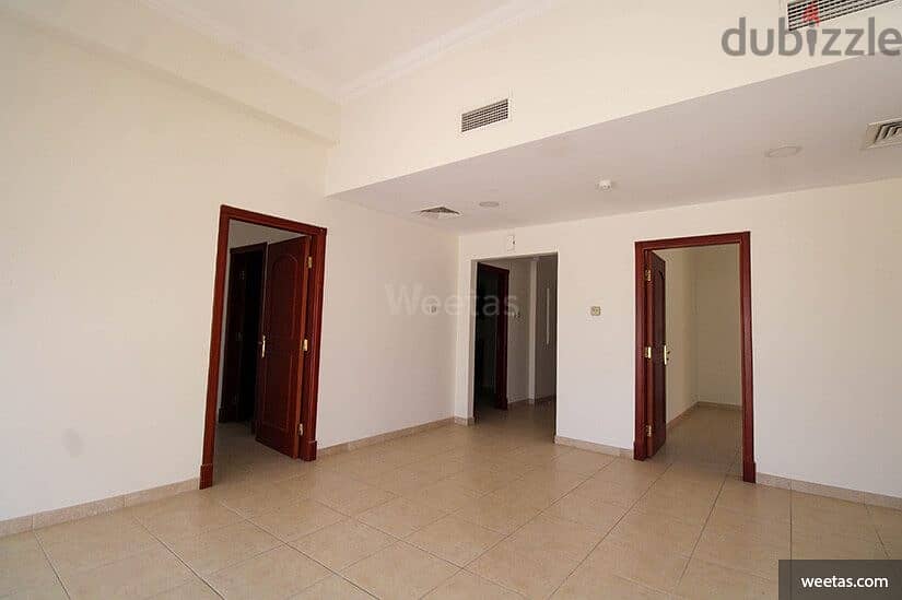 Modern 2 Bed Pool Gym Balcony Burhama 2