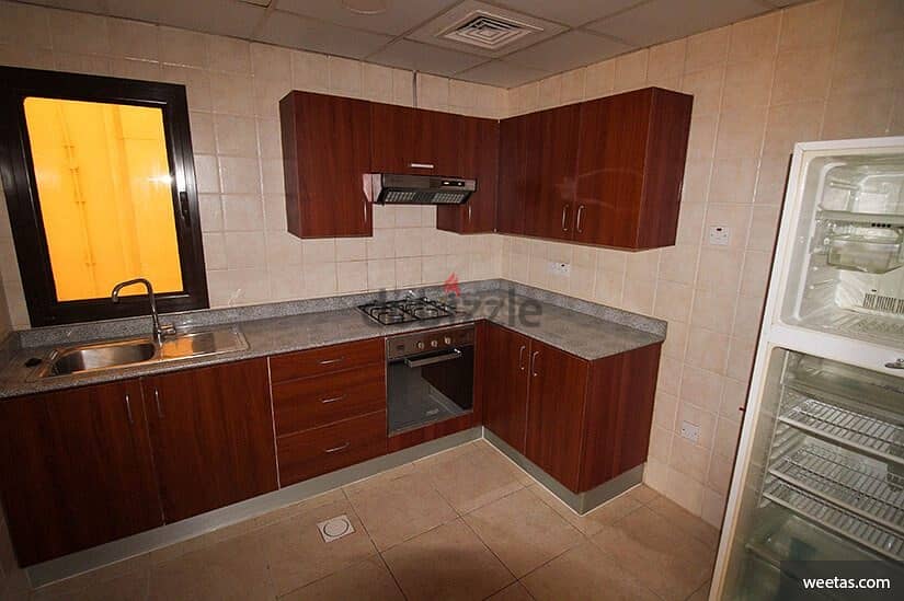 Modern 2 Bed Pool Gym Balcony Burhama 6