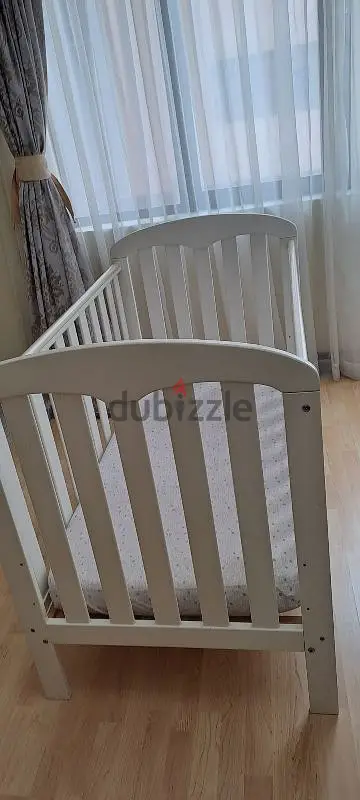 سرير للبيع بحالة ممتازة420001338056386564
