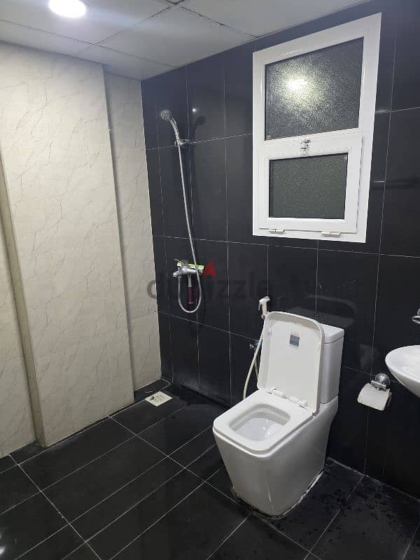 Need room partner in 2 BHK hoora Exhibition Road 32233125 6