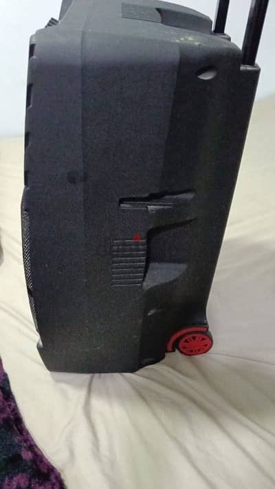 u power active speaker