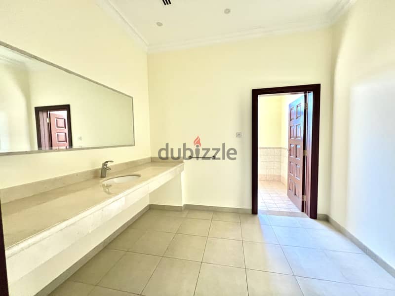5BR Villa | Saar | En‑Suite Maid & Driver Rooms 8