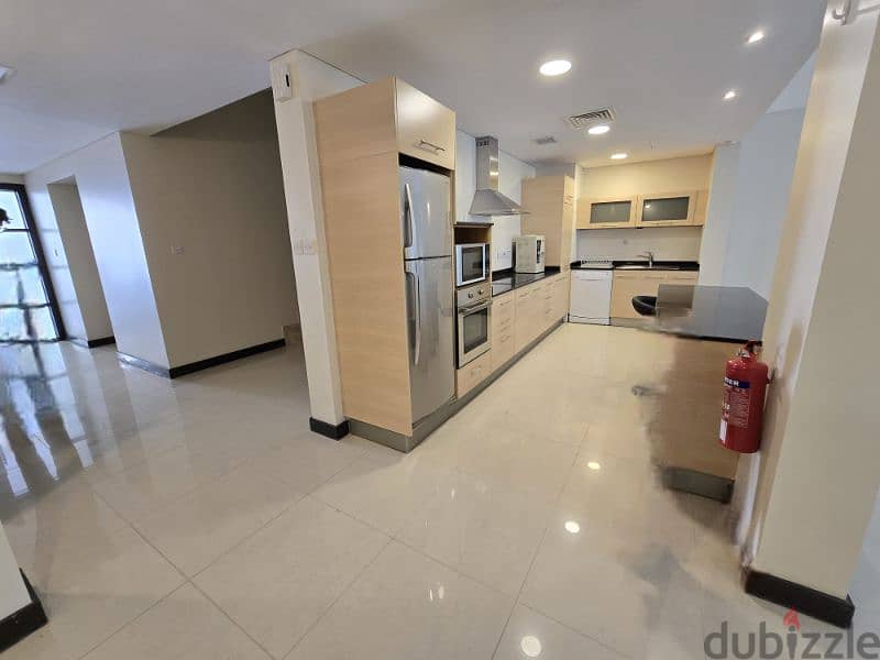 4+Maidroom Fully furnished with Balcony 13