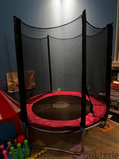 Trampoline indoor excellent condition