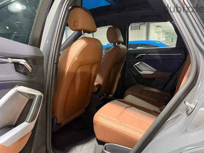 2025 Audi Q365523441634945125