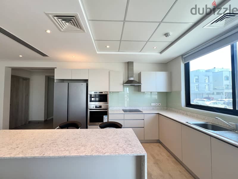 Modern 2BR Pool & Gym and Private Patio Near St Christopher 4