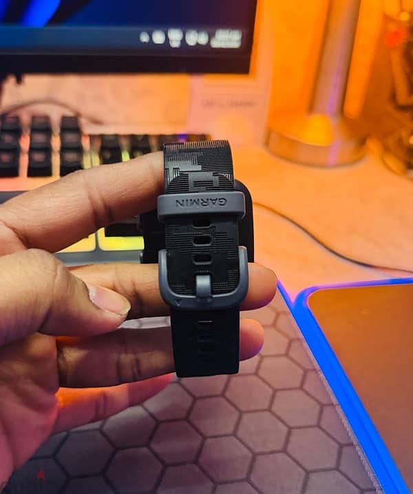 Garmin Bounce Black Camo Smartwatch 3