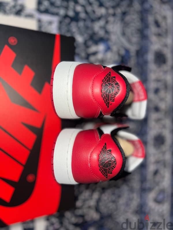 Jordan 1 Retro Low OG 1