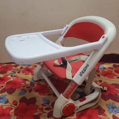 Call (36216143) Giggles Baby Booster Seat in Perfect condition 3BD Onl