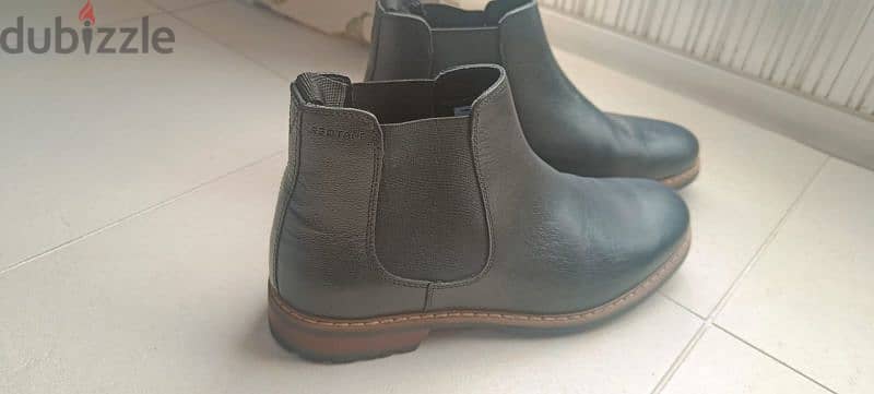 Real leather red tape Chelsea boots size 41 2