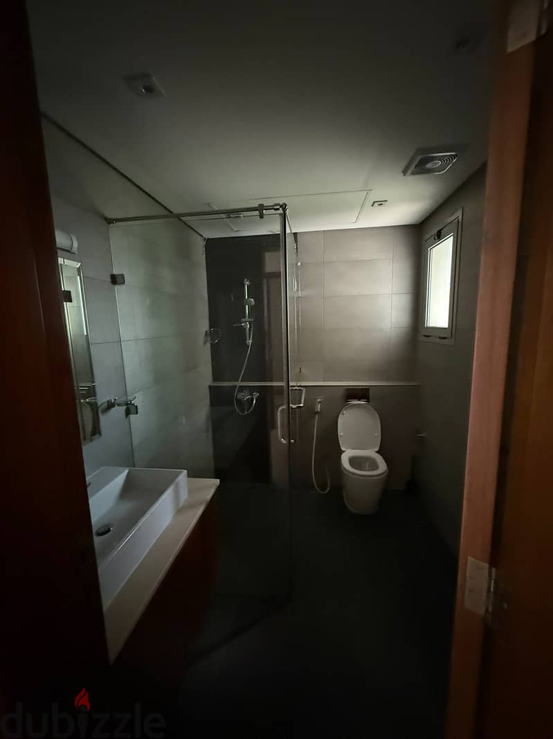Luxury Sea & Highway View Apartments for Rent - Fully Furnished 3