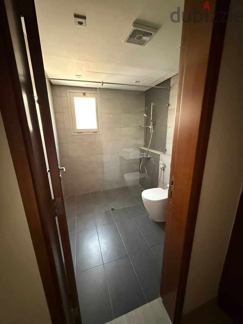 Luxury Sea & Highway View Apartments for Rent - Fully Furnished 6
