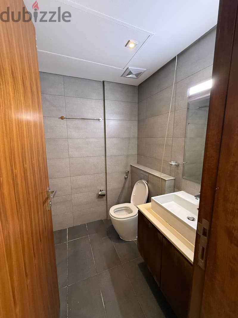 Luxury Sea & Highway View Apartments for Rent - Fully Furnished 14