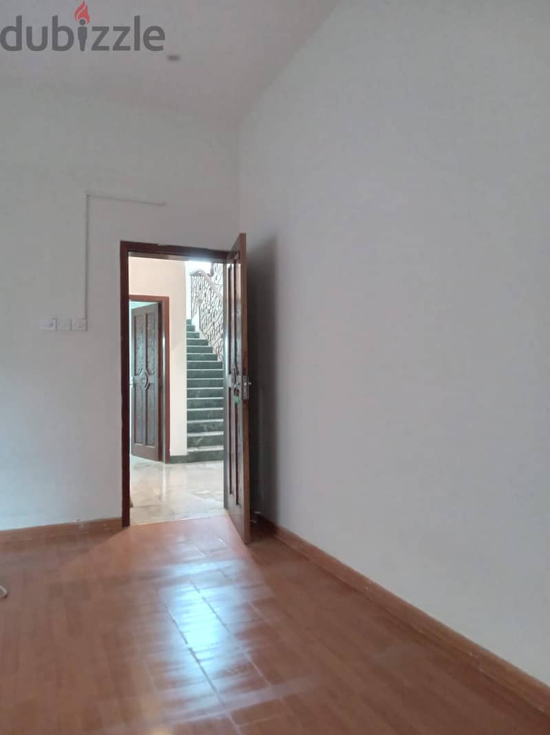 Staff Accommodation villa * 12 Bedrooms * * 7 Toilets for Rent – Zinj, 5
