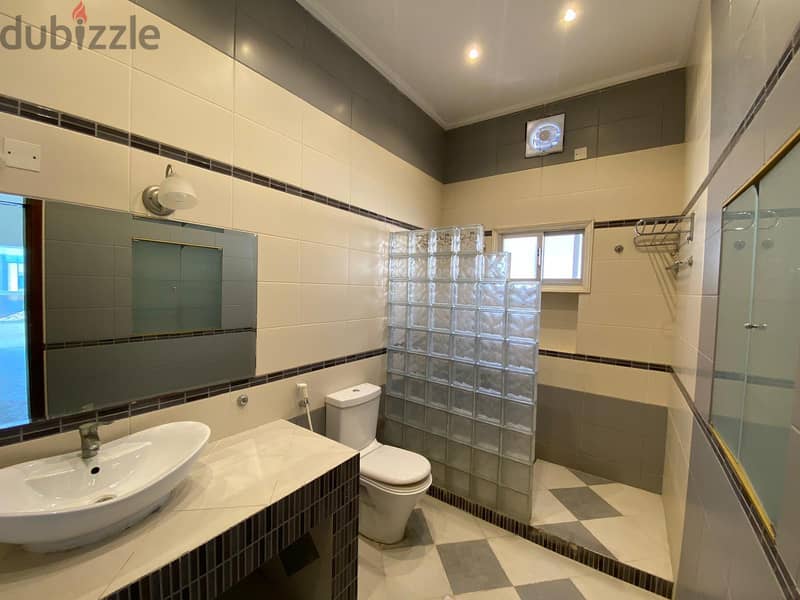 Staff Accommodation villa * 12 Bedrooms * * 7 Toilets for Rent – Zinj, 14
