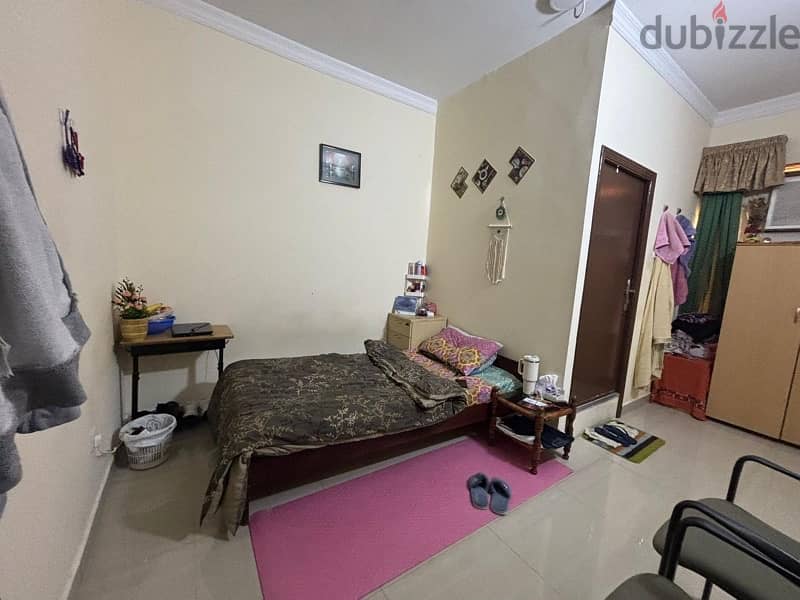 ROOM FOR RENT - Rooms for Rent - 105648883