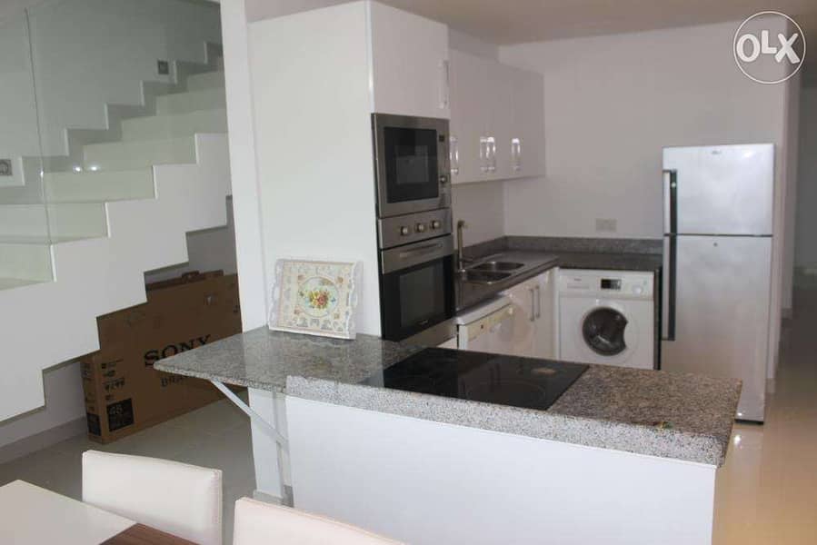 3 Bed Sea View in Juffair w Balcony, Duplex 2