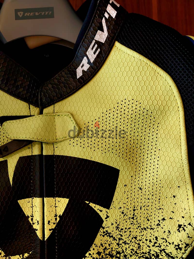 Rev'it Quantum Air Leather Jacket Black / Neon Yellow - Size 50 14