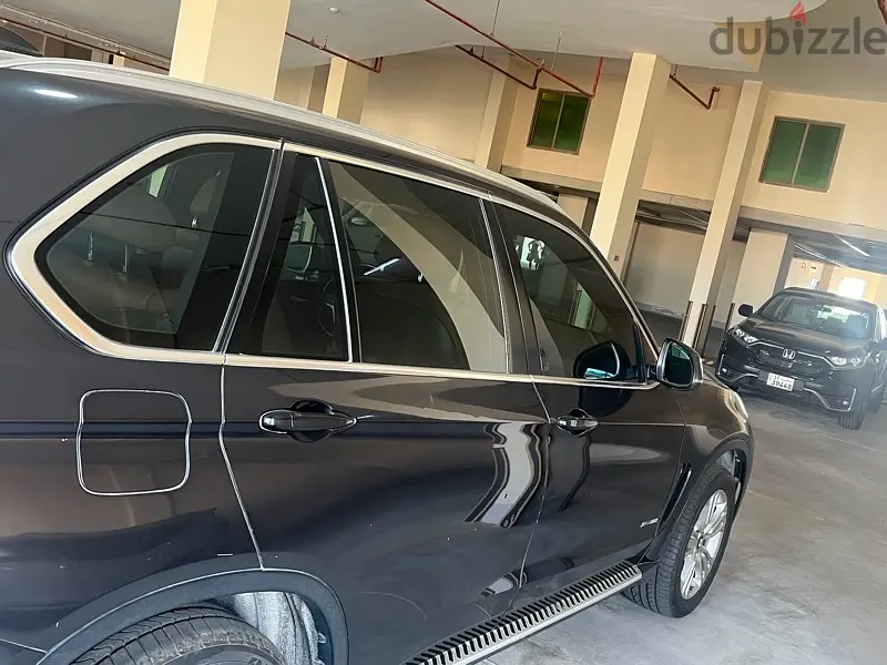 BMW 5-Series 2016407112430733895683