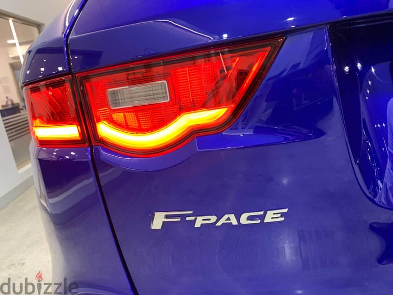 Jaguar F-PACE 5