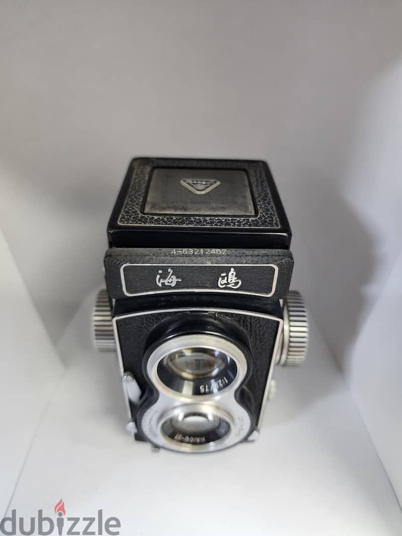 Seagull 4A Twin-Lens Reflex (TLR) 1