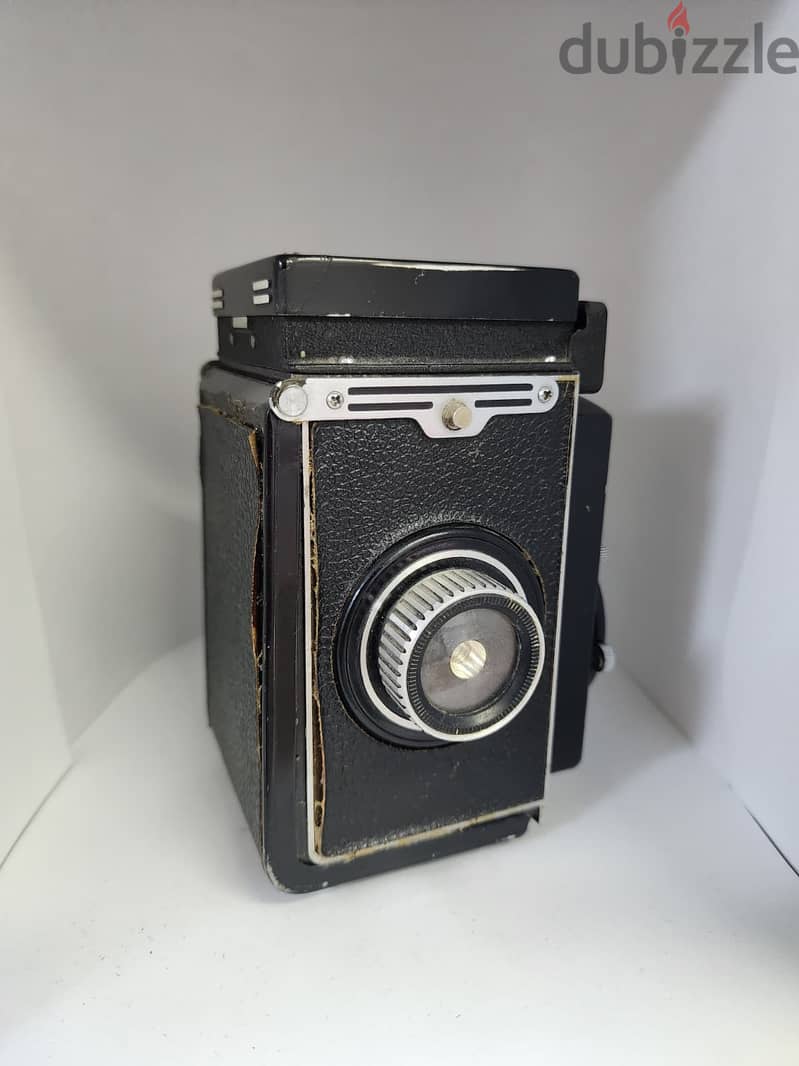 Seagull 4A Twin-Lens Reflex (TLR) 3