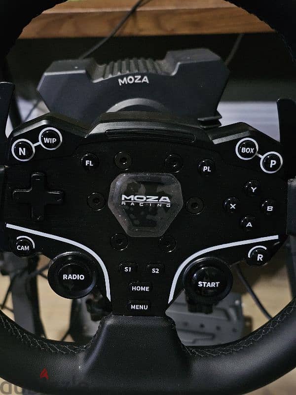 moza r5 barley used with devo wheel stand - Video Game Accessories ...