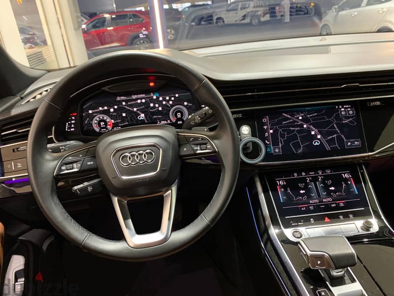 Audi Q8 14