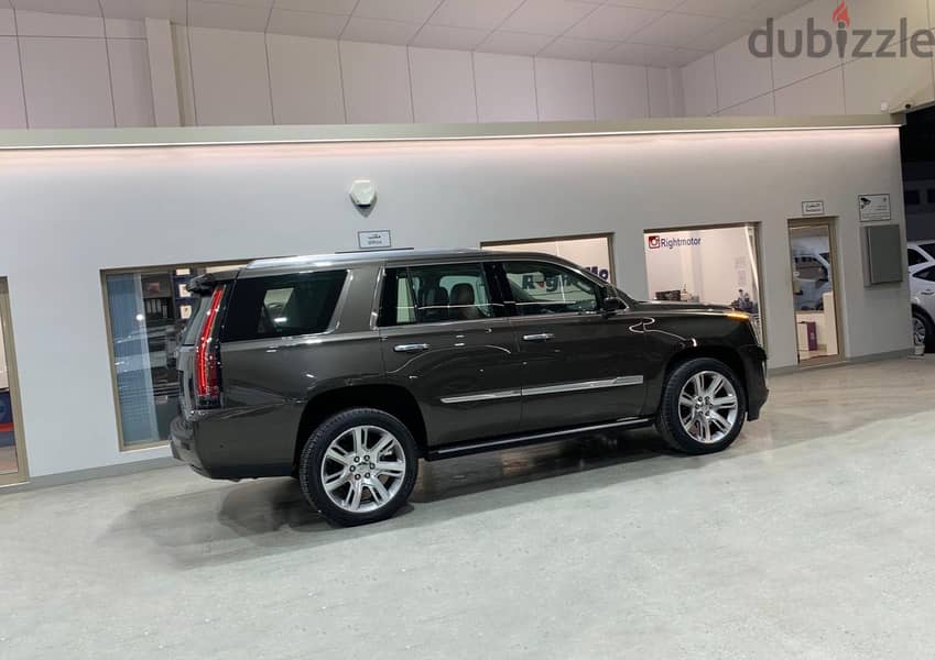 Cadillac Escalade (36,000 Kms) 1