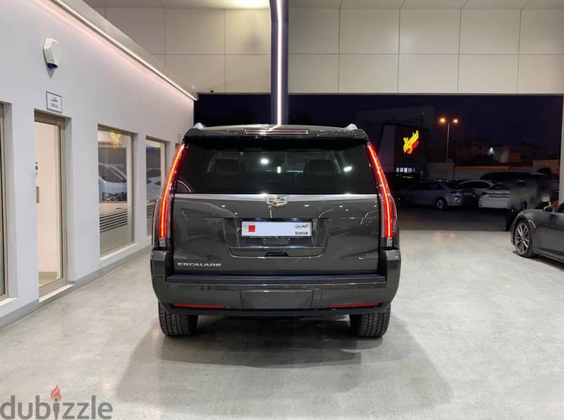 Cadillac Escalade (36,000 Kms) 4
