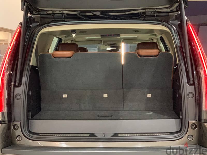 Cadillac Escalade (36,000 Kms) 9
