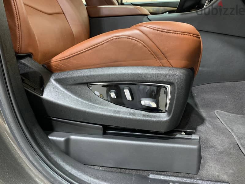Cadillac Escalade (36,000 Kms) 16