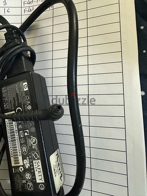 hp laptop charger 19. volt original 1