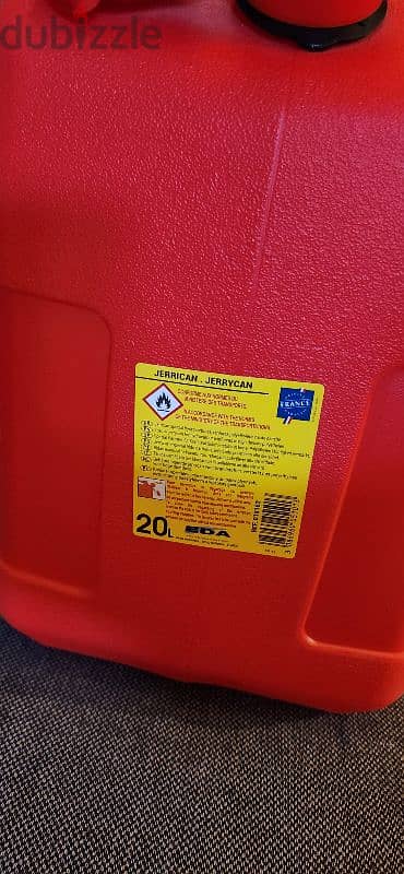 20-liter Jerrycan (fuel storage and transportation) 1