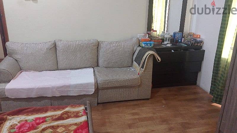 ROOM SHARING 40BD WITH EWA  FOR LADY ONLY  Near royal hospital oppos 2