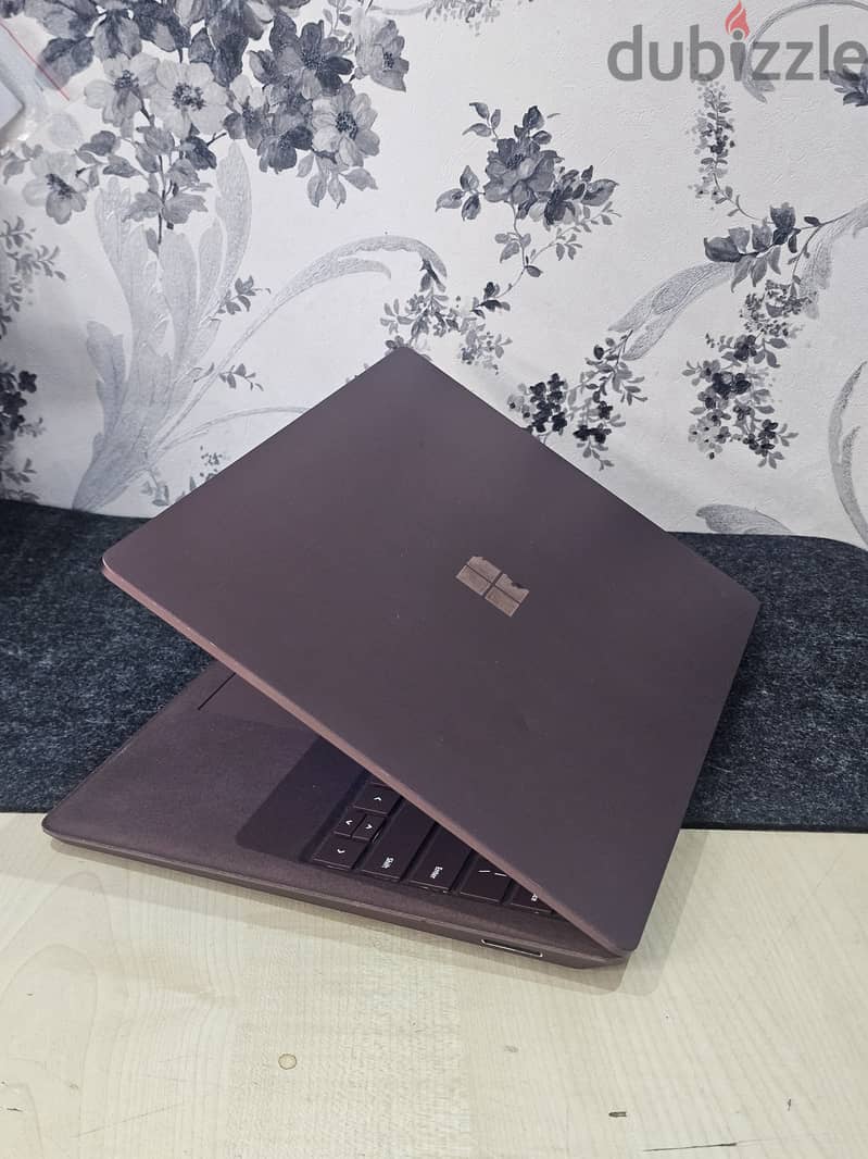 Microsoft Surface laptop Core i7 16GB 512GB 8th generation ( 39591018) 3