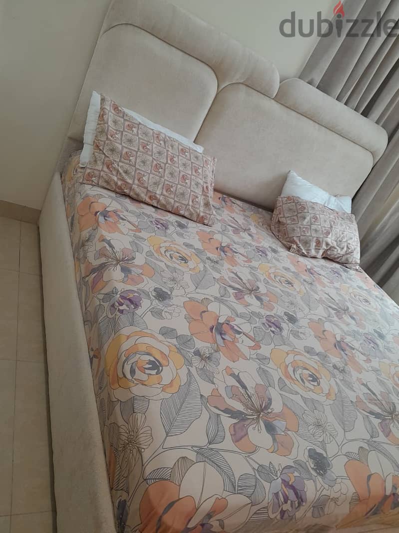  **Stylish Designer Bed with Premium Medicated Mattress – Only 135 6